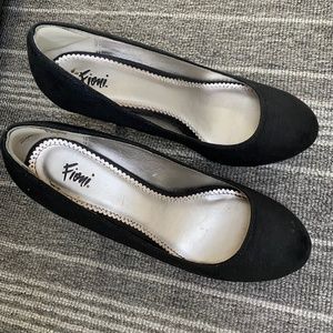 Fioni black heels